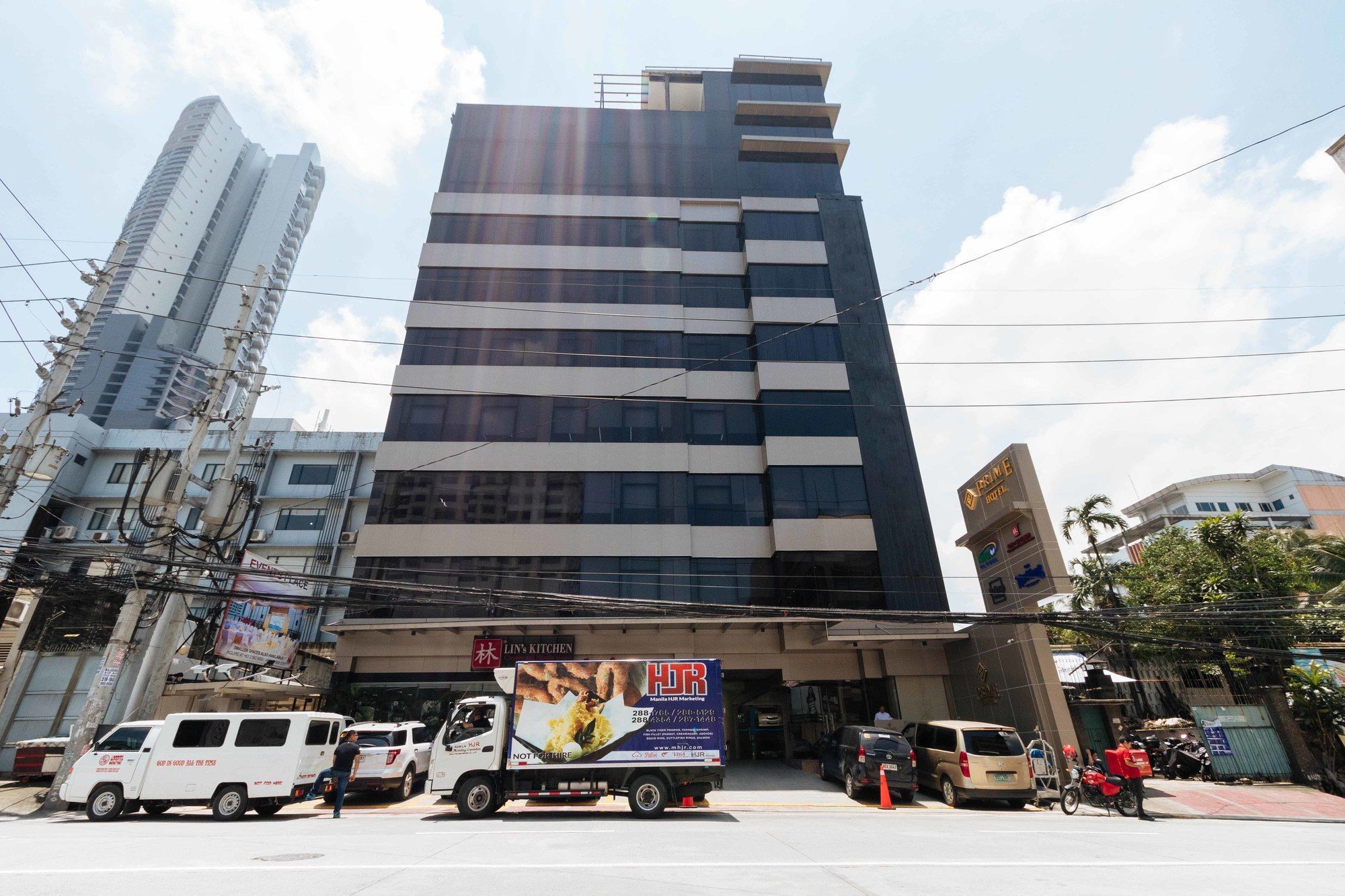 Reddoorz Premium @ South Triangle كويزون سيتي المظهر الخارجي الصورة
